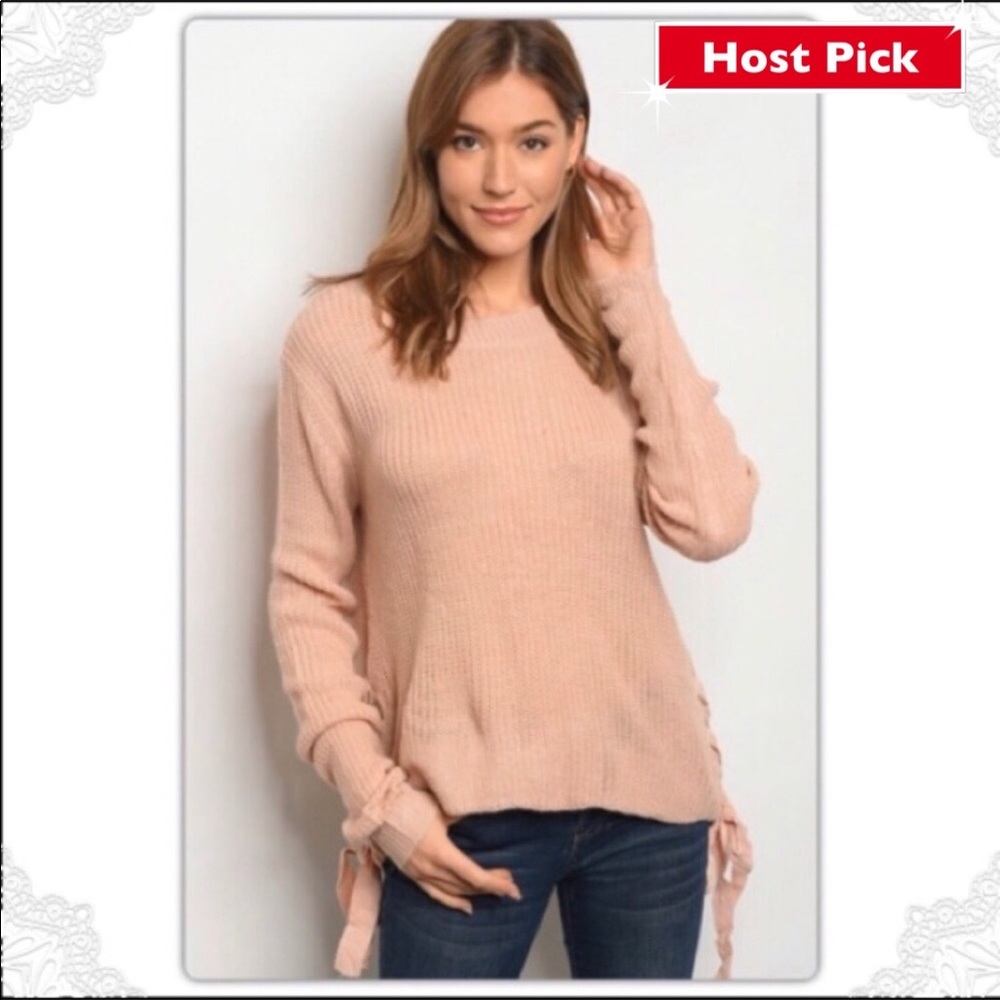 🌟 Blush pink lace up sides sweater